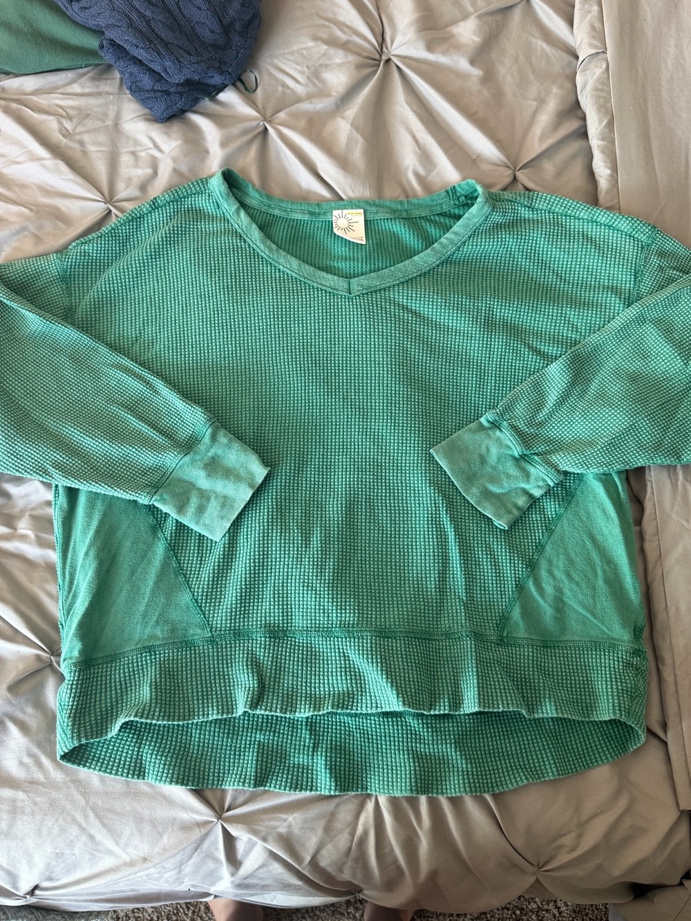 OFFLINE by aerie green waffle knit long sleeve top size L excellent condition